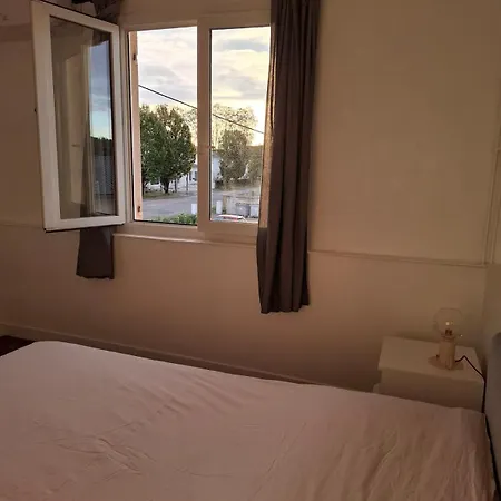 Maison Et 7 Chambres, Piscine *